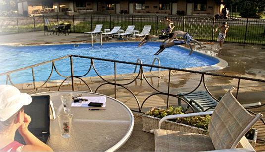 The Wesley Inn Motel Женевско езеро Екстериор снимка